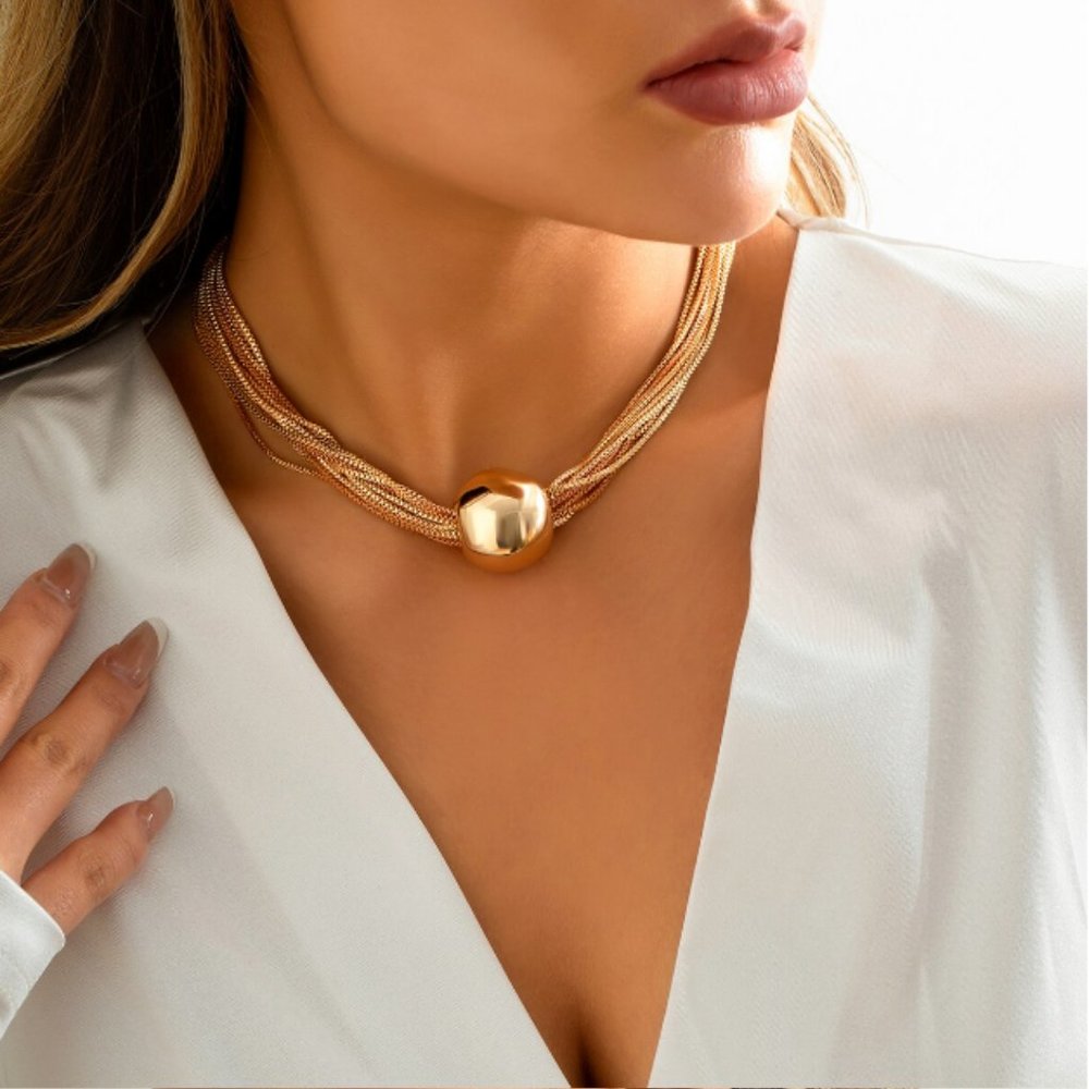 π50% OFF/3+...Multi-chain with Ball Necklace (Gold) - Picture 3 of 9